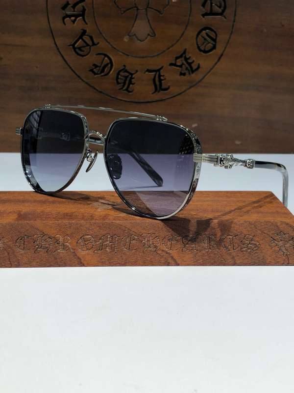 Picture of Chrome Hearts Sunglasses _SKUfw52080664fw